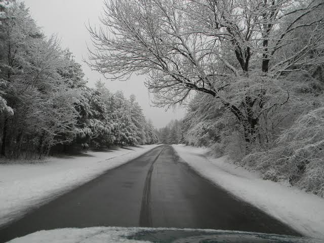 holmes bend rd in snow